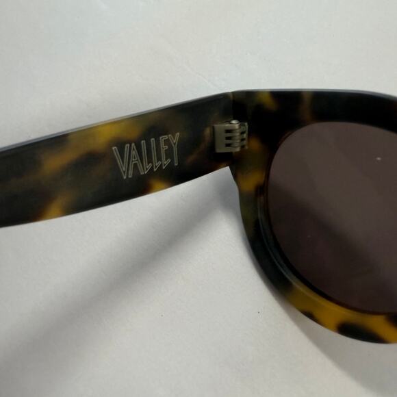 VALLEY Eyewear A Dead Coffin Club Matte Tort / Brown Sunglasses - Picture 9 of 12